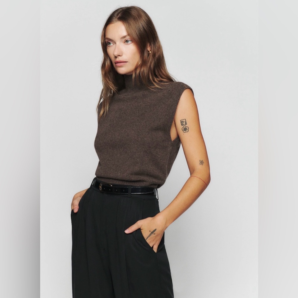 NWT Reformation Arco Cashmere sleeveless turtleneck sweater in Cocoa size XS